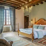 Historic Manor House In The Loire Valley Casa vacanze